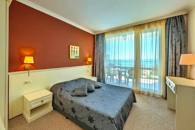 غرفة كلاسيكية بإطلالة على البحر، Festa Pomorie Resort 2/4