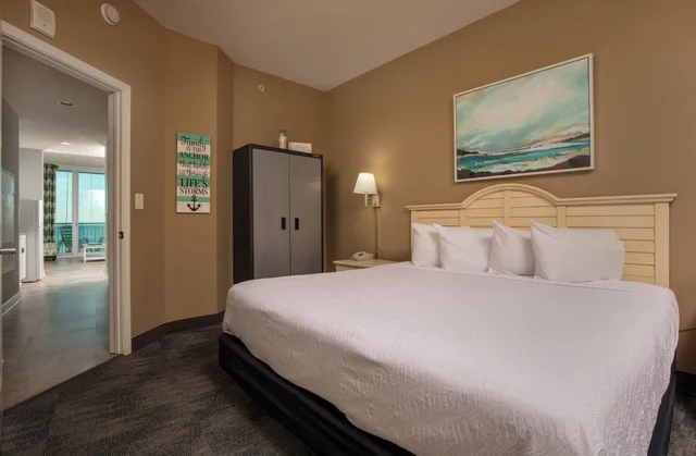 Room, King Bed, Ocean Front، Avista Resort 1/3