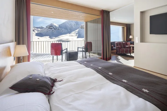 جناح بسرير كينج بإطلالة على البحيرة، Frutt Resort 2/3