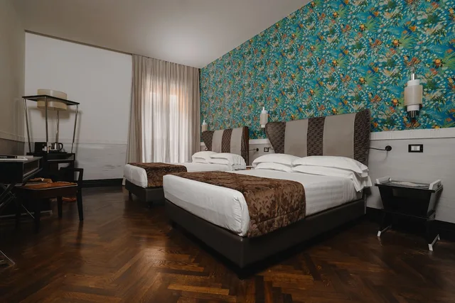 غرفة تنفيذية، Unica Suite Rome 6/8