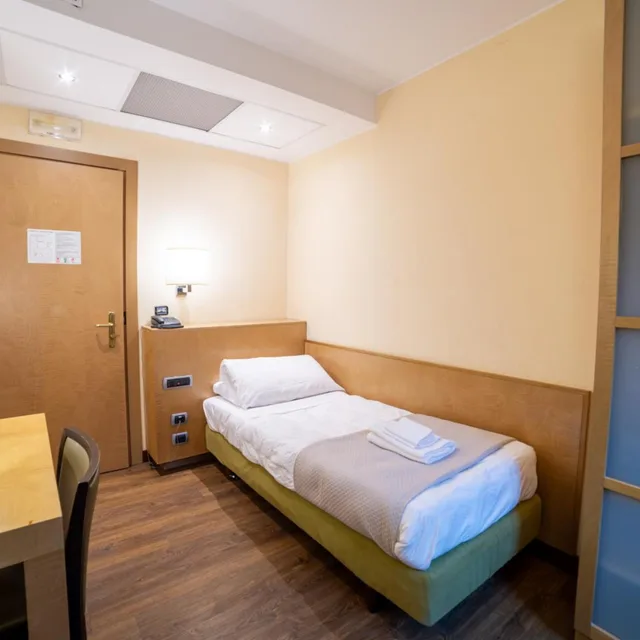 غرفة مفردة، Tiffany Hotel Milano 1/9