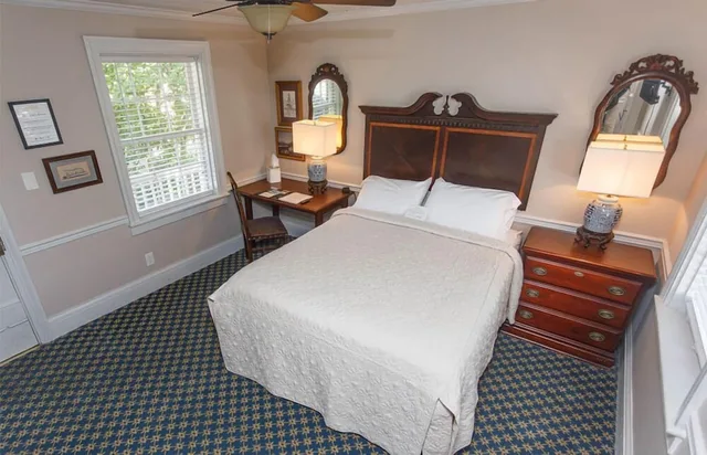 Old Quarter, Queen Bed، Anchuca Historic Mansion & Inn 2/8