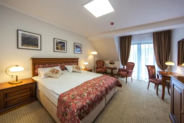 غرفة سوبيريور بسرير مزدوج بإطلالة على الجبل، Hotel Paryski Art & Business 1/9