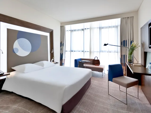 Superior, Double or Twin Bed, Novotel Abu Dhabi Gate 1/1