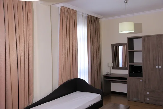 غرفة ديلوكس بسرير مزدوج وسرير فردي، Venetian Hotel 7/10