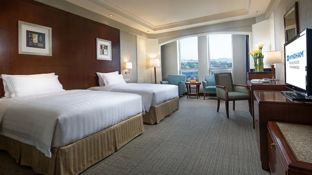 غرفة بريميير بسريرين منفصلين، Wyndham Beijing North 5/9