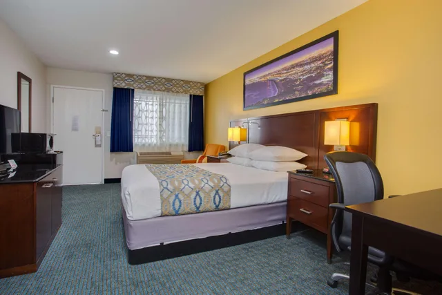 Room, Queen Bed, Quality Inn San Diego South - Chula Vista 2/4