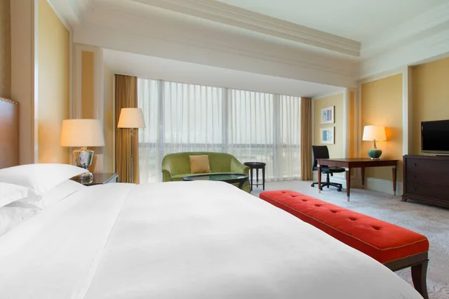 Club, King Bed, Sheraton Fuzhou Hotel 1/3