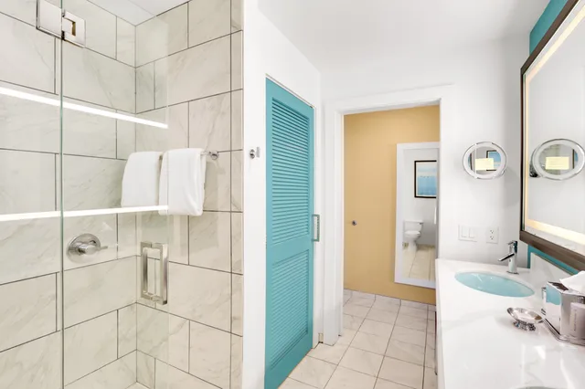 Room, Queen Bed, Bay View، Kona Kai San Diego Resort 3/5