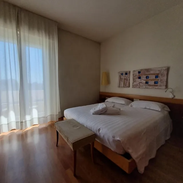 غرفة قياسية بسرير كوين بشرفة، Hotel Terme Orvieto 1/3