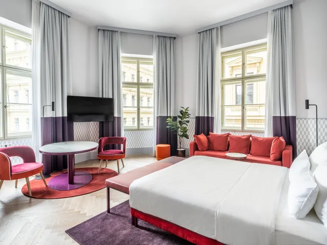 Junior Suite, Falkensteiner Hotel Prague 2/9