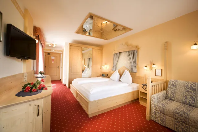 Superior, Queen Bed, Mountain View, Balcony, Granpanorama Hotel StephansHof 1/1