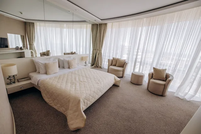 غرفة سوبيريور بسرير كينج، Sahil Hotel Baku 1/2