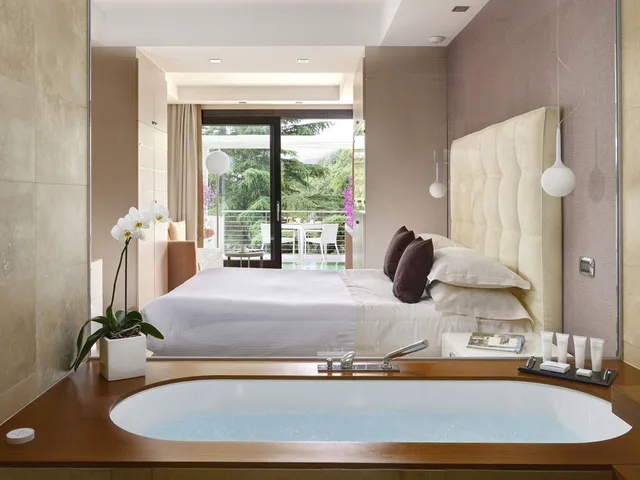 جناح جونيور بجاكوزي، Paradiso Relais Hotel 1/1