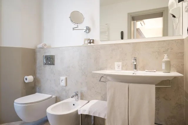 غرفة سوبيريور مفردة، Touring Hotel Bologna 4/7