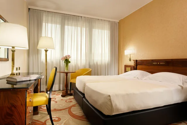 غرفة سوبيريور بسرير كينج، Unahotels Scandinavia Milan 3/5