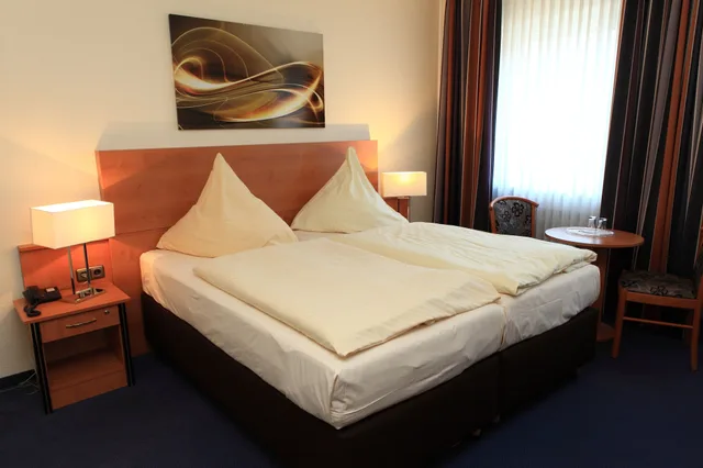 غرفة قياسية بسرير كوين، Hotel Boulevard Cologne 8/10