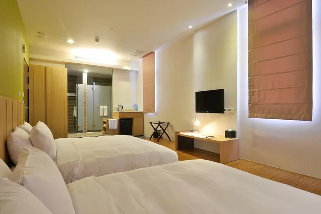 City, Classic, Quadruple, 2 Queen Beds, In Young Hotel 2/5