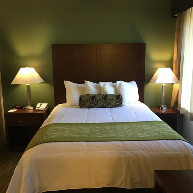 غرفة بسرير كوين مع أريكة لذوي الإعاقة، Hawthorn Suites by Wyndham Rancho Cordova/Folsom 4/8