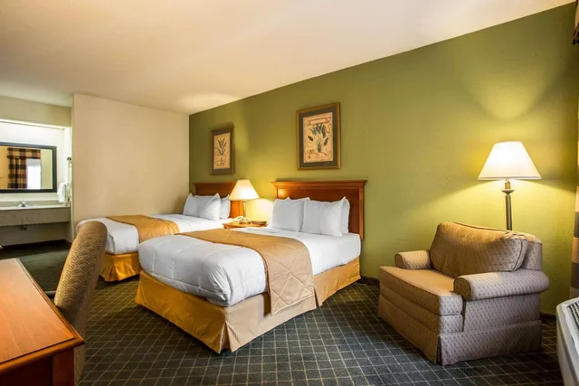 Room, 2 Double Beds, Smoking, Clarion Inn & Suites Aiken South 2/3
