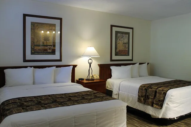 غرفة بسريرين كوين، Big Pines Mountain House 8/10