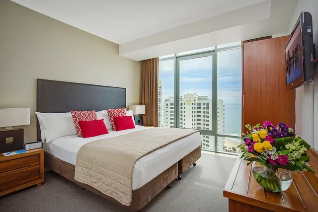 Ocean, Deluxe, Studio, King Bed، Mantra Legends Surfers Paradise 2/10
