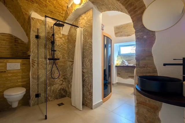 Amber Hotel Italy، Vasto 49/50