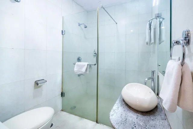 غرفة قياسية بسرير كوين، Olive Zip Rest House Road by Embassy Group 3/4