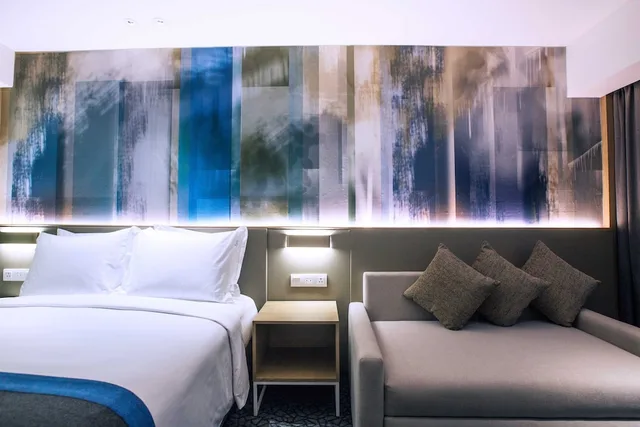 Standard, Queen Bed, Airport View، Holiday Inn Express Manila Newport World Resorts 1/7