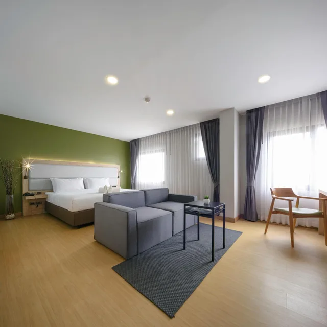 Garden, Deluxe, King Bed، Prime Square Hotel 2/2
