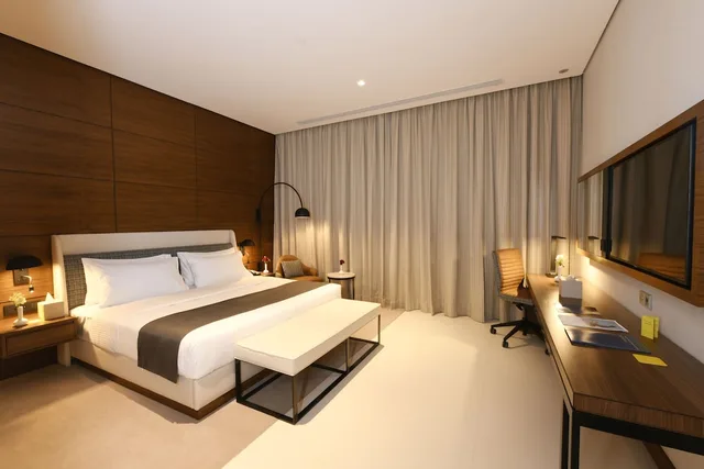 غرفة سوبيريور بسرير كينج، فندق جولدن توليب الرياض(Golden Tulip Riyadh) 1/8