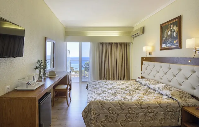 غرفة سوبيريور بسرير مزدوج أو سريرين منفصلين بإطلالة على البحر، Mendi Beach Hotel 4/7