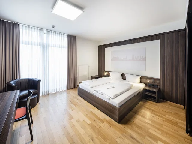 غرفة بسرير كينج بشرفة، SEVENDAYS HOTEL BOARDINGHOUSE 3/10