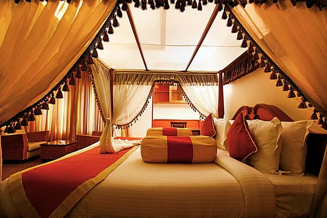 جناح رئاسي، Hotel Cenneys Gateway 2/2