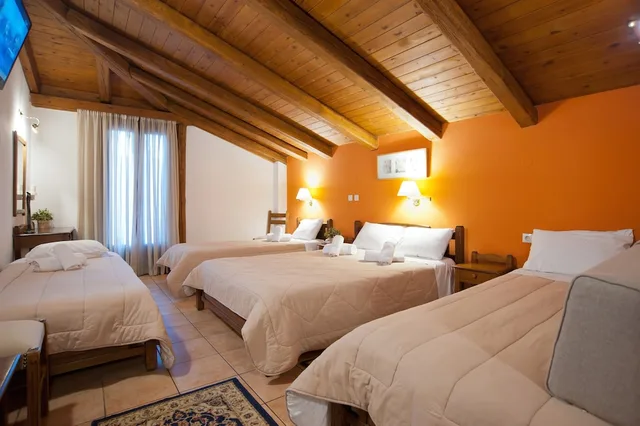 غرفة عائلية بسرير مزدوج وسريرين منفصلين، Pan Hotel 1/8