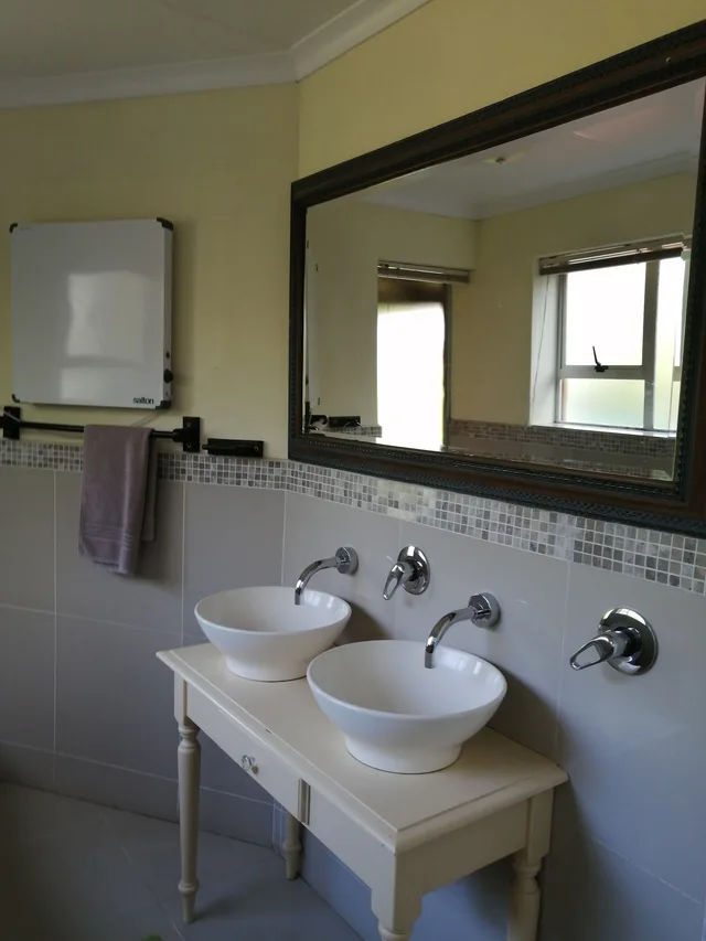 كوخ عائلي بسرير مزدوج وسريرين منفصلين بغرفتي نوم، Ibis Place Guest House 5/5