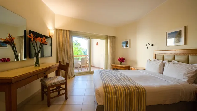 Grand, Family Suite, 1 King and 1 Single Beds, Fort Arabesque Beach Resort 1/1