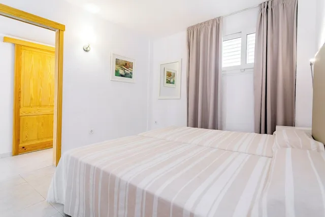 2 Bedrooms, Grand, Apartment, 4 Beds, Murphy Bed, Balcony، Duquesa Playa 1/7