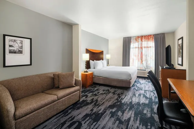 غرفة بسرير كينج مع أريكة، Fairfield Inn Suites Denver Aurora Parker 4/8