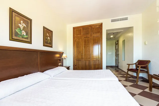 غرفة بسرير كوين، Hotel Avenida Tropical By Bossh 1/10