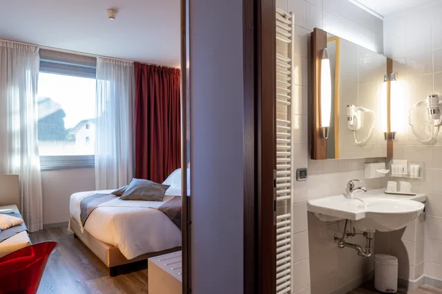 غرفة قياسية بسريرين منفصلين، First Hotel Malpensa 1/1