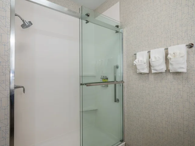 غرفة قياسية بسرير فردي، Holiday Inn Express and Suites Watertown 4/4