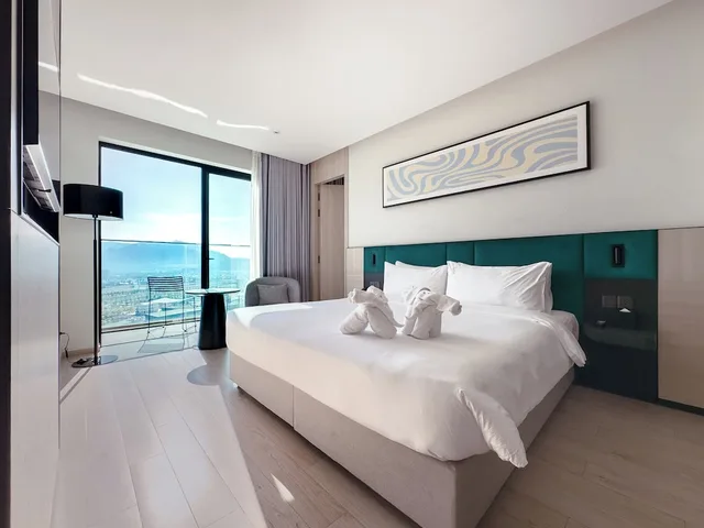 غرفة عائلية بسرير كوين وسريرين منفصلين بإطلالة على الجبل، December Hotel 2/10