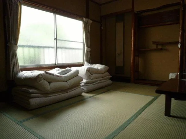غرفة يابانية بفرشتي فوتون، Daiya Ryokan 1/1