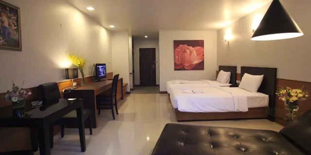 غرفة ديلوكس بسرير مزدوج أو سريرين منفصلين بشرفة، Manhattan Pattaya Hotel 2/2