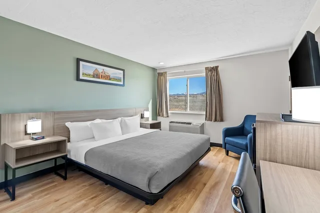 Room, King Bed, Accessible, Quality Inn Beaver I-15 2/9