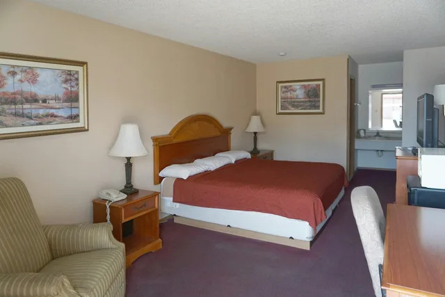 Room, King Bed, Hotel Altus N Main St 1/4