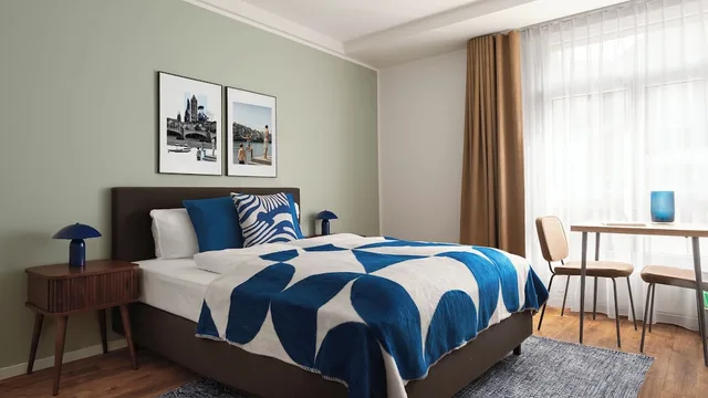غرفة كومفورت بسرير كوين، HOTEL BASEL 4/8