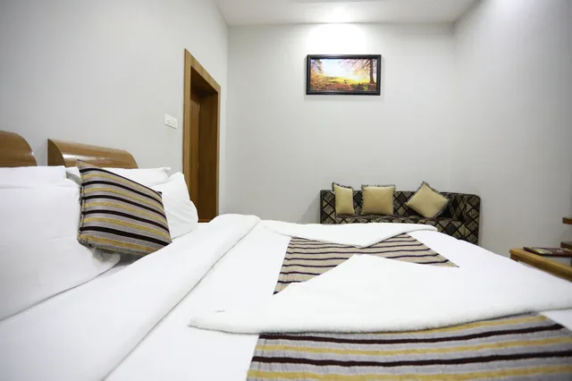 غرفة تنفيذية بسرير مزدوج، HOTEL KRISHNA JI 4/4