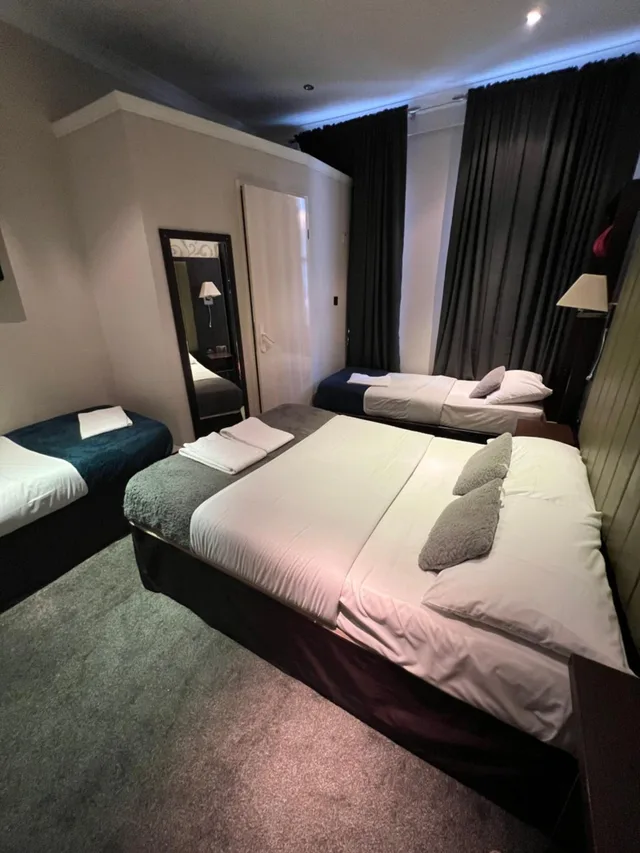 غرفة تنفيذية رباعية، Goodwood Hotel 3/8